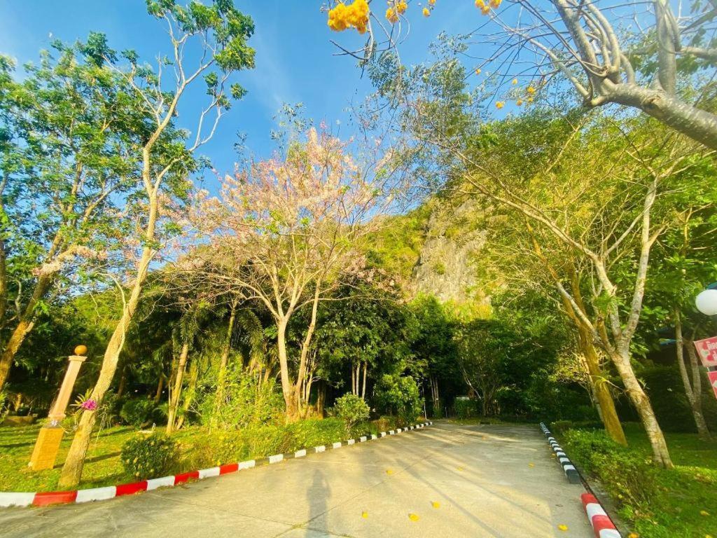 Phuphayot Resort ترانغ المظهر الخارجي الصورة